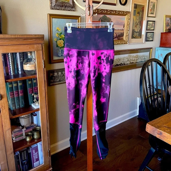 Lululemon Sweaty Endeavor leggings SZ 8 black pink - Picture 2 of 7